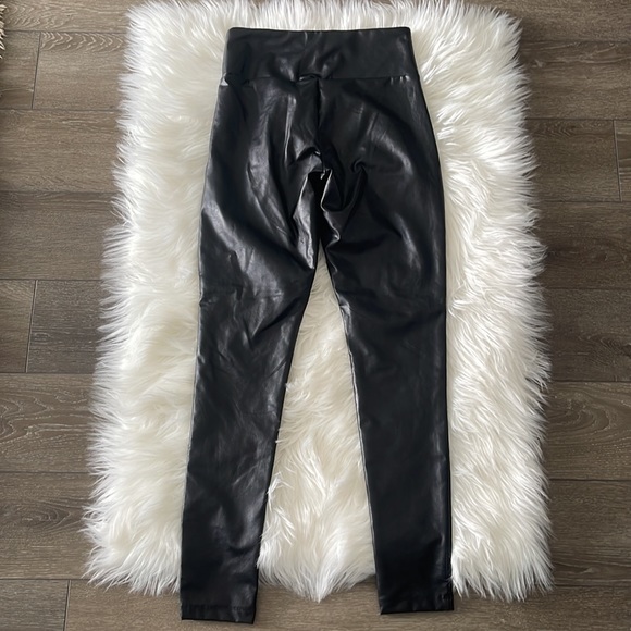 Size small garage leather leggings - Picture 3 of 3